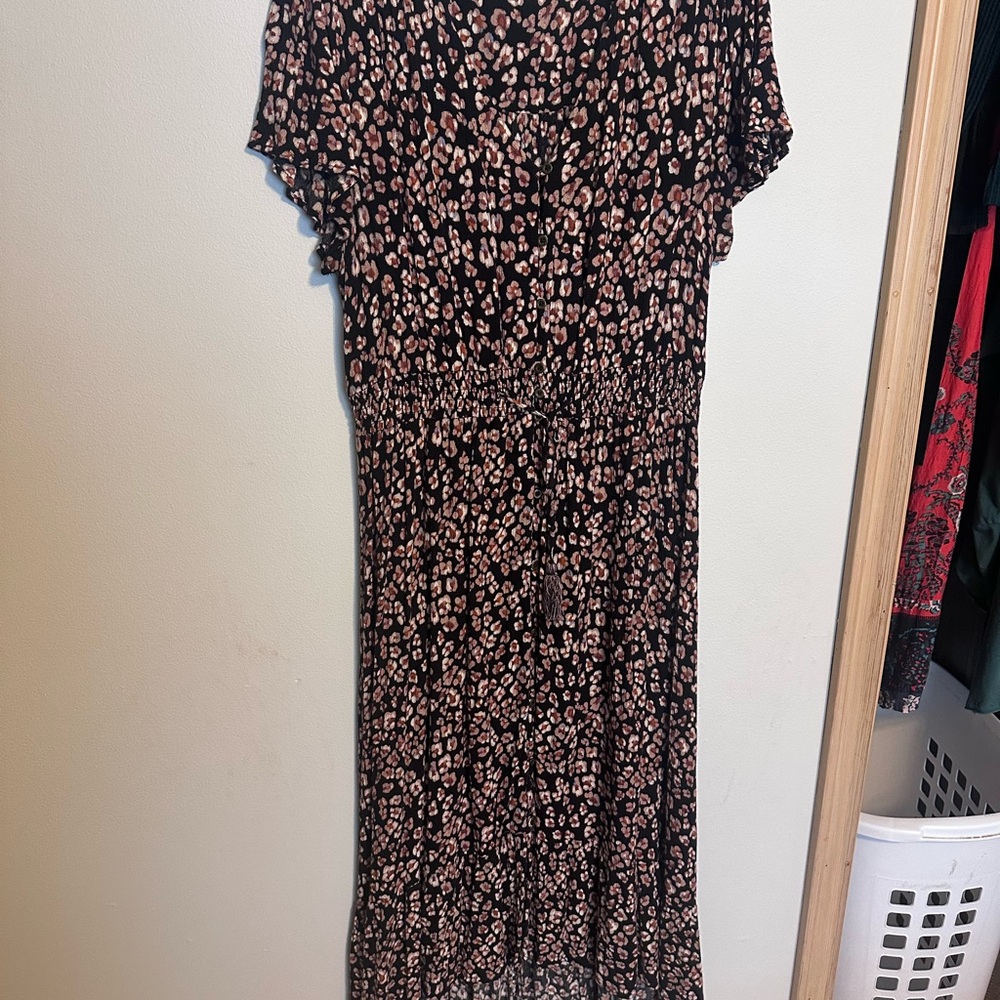 Knox Rose Black and Pink Midi Dress
